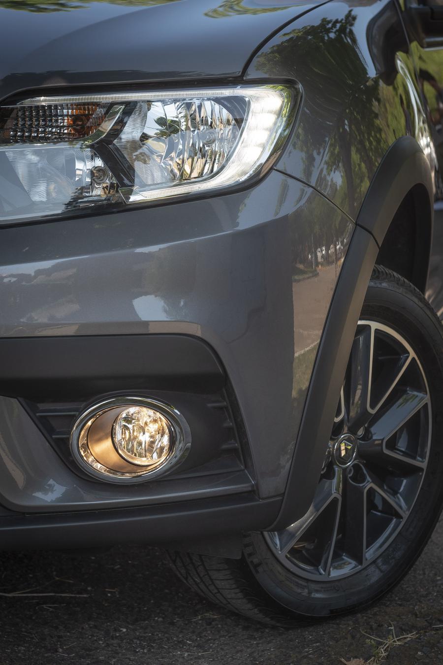 Детали экстерьера Renault Logan 2019 года  (LA) (фото 27 из 37)